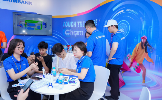 Eximbank lan tỏa tinh thần số tại Ngày hội thẻ Việt Nam 2025