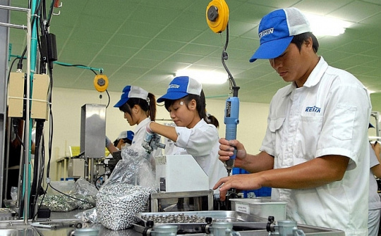Hưng Yên: Sản xuất công nghiệp ổn định, hoạt động tiêu dùng sôi nổi