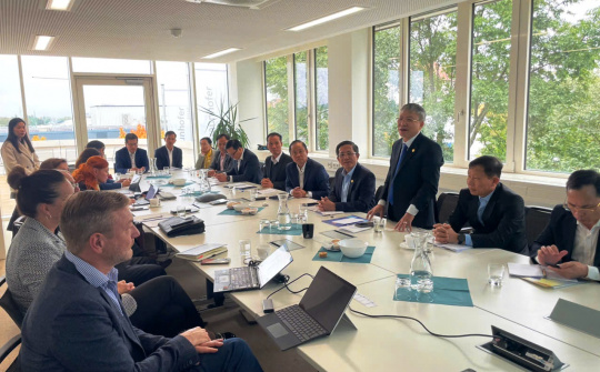 Đà Nẵng xúc tiến hợp tác về bán dẫn, trí tuệ nhân tạo tại Đức