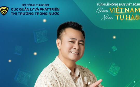 NSND Tự Long livestream bán gạo ST25 tại Tuần lễ Nông sản Việt
