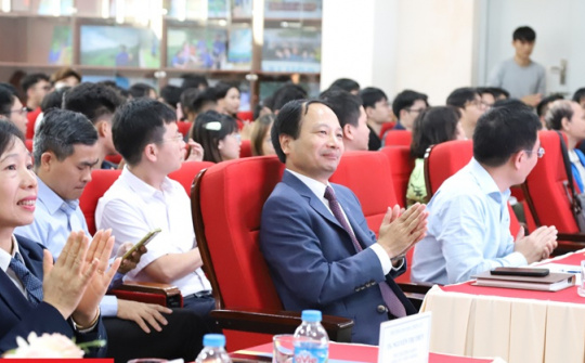 Sinh viên Khoa Điện tử – Viễn thông, Đại học Điện lực lan tỏa tinh thần nghiên cứu khoa học trong kỷ nguyên số