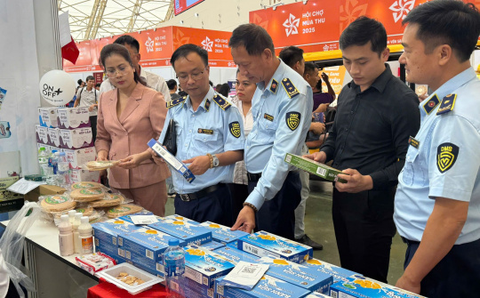 Tăng cường kiểm soát chất lượng hàng hóa tại Hội chợ Mùa Thu lần thứ nhất - 2025