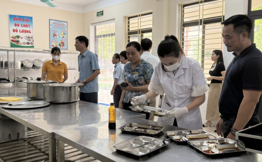 Sở Y tế Hà Nội: Tăng cường kiểm tra 55 cơ sở thực phẩm trong tháng 9