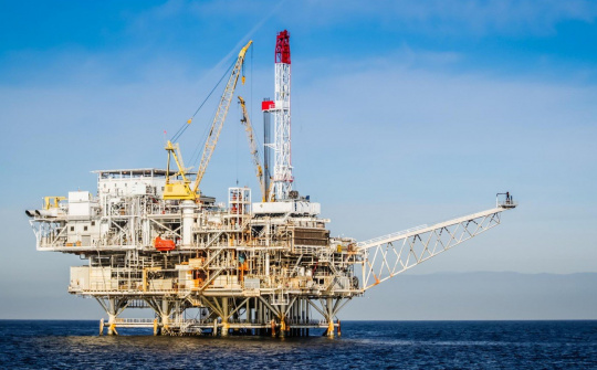 Giá xăng dầu hôm nay 3/10: Gần chạm mức thấp nhất kể từ tháng 5