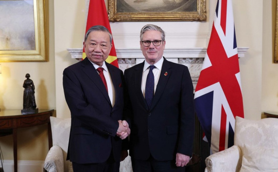 Thủ tướng Liên hiệp Vương quốc Anh và Bắc Ireland chủ trì Lễ đón chính thức và hội đàm với Tổng Bí thư Tô Lâm