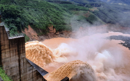 Bộ trưởng Bộ Công Thương: Chủ động ứng phó với mưa lũ, lũ lớn do hoàn lưu bão gây ra