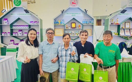 Phân lân Văn Điển ấn tượng tại Hội chợ Mùa Thu 2025