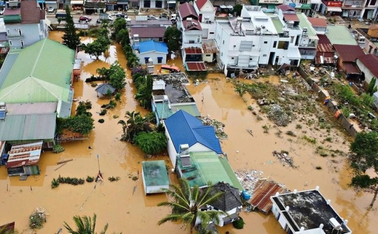 Bộ Chính trị, Ban Bí thư thành lập 5 đoàn công tác tiếp tục đi kiểm tra, chỉ đạo khắc phục hậu quả mưa, lũ