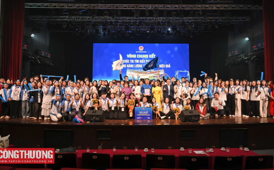 Đội thi UNETI xuất sắc giành Giải Nhất tại Vòng Chung kết Cuộc thi Tìm hiểu Pháp luật về sử dụng năng lượng tiết kiệm và hiệu quả