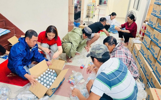 Yến sào Khánh Hoà: Cứu trợ người dân vùng ngập lũ