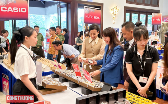 Đà Nẵng: Nhiều hoạt động kích cầu trong mùa khuyến mại cuối năm 2025