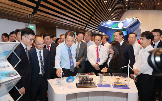 Khai mạc Techshow 2025 - Triển lãm Hội nghị Khoa học và Công nghệ Điện lực năm 2025