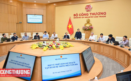 Thứ trưởng Nguyễn Hoàng Long họp triển khai kế hoạch vận hành hệ thống điện năm 2026