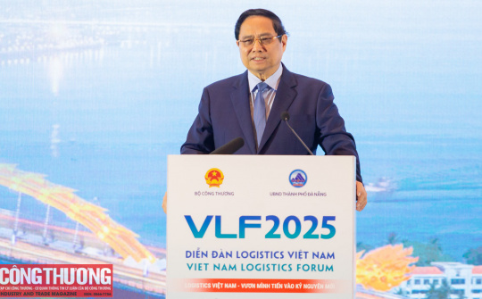 Thủ tướng: 8 nhóm giải pháp lớn đưa Việt Nam trở thành trung tâm dịch vụ logistics hàng đầu khu vực và thế giới