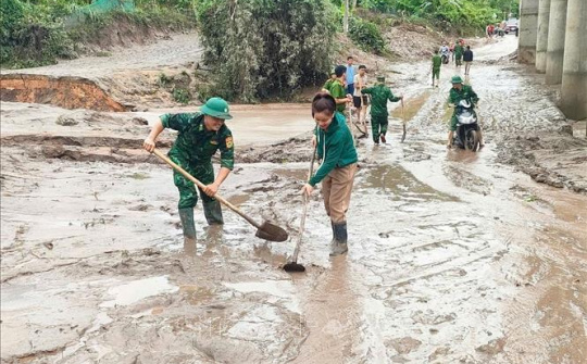 Thủ tướng chỉ đạo tập trung khắc phục nhanh hậu quả mưa lũ tại khu vực Trung Bộ