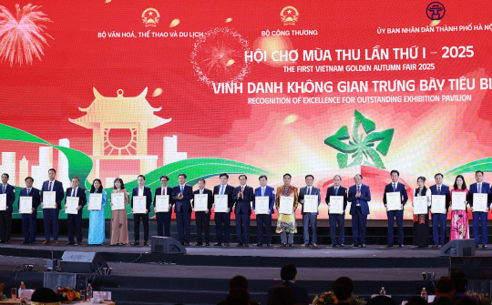 Vinh danh 30 tổ chức, doanh nghiệp có "Không gian trưng bày tiêu biểu" tại Hội chợ Mùa thu lần thứ I - 2025