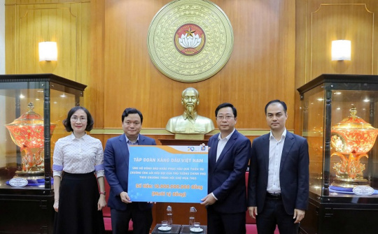 Petrolimex ủng hộ 10 tỷ đồng hỗ trợ đồng bào vùng lũ, hưởng ứng lời kêu gọi của Thủ tướng Chính phủ