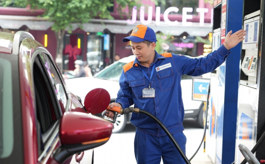 Kỳ điều hành giá xăng dầu ngày 11/12: Đồng loạt giảm nhẹ