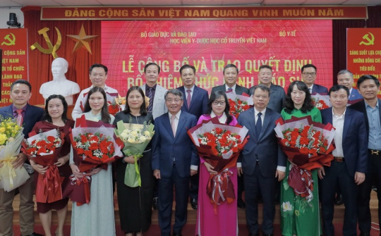 Học viện Y - Dược học cổ truyền Việt Nam bổ nhiệm 10 Phó Giáo sư năm 2025