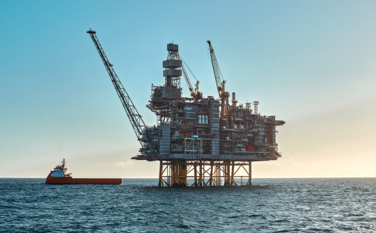 Giá xăng dầu hôm nay 20/12: Giá dầu thô Brent quay về mốc 60 USD/thùng