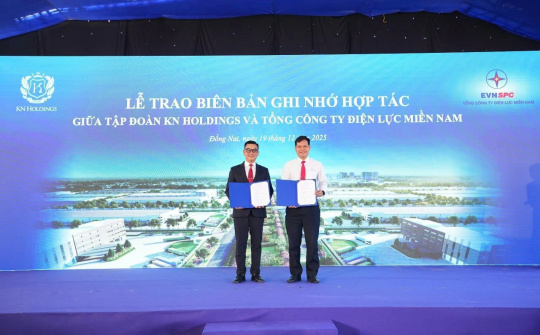 EVNSPC ký kết biên bản ghi nhớ hợp tác với Tập đoàn KN Holdings