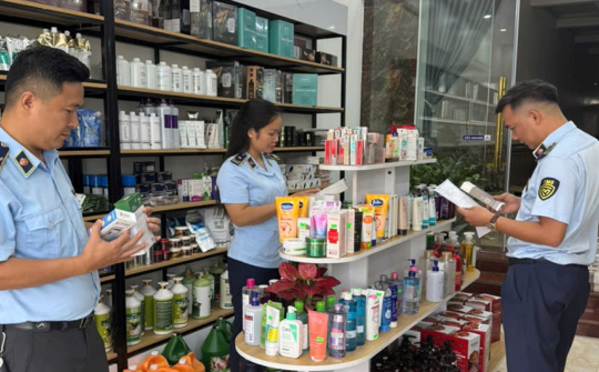 Quản lý thị trường Phú Thọ xử lý hơn 500 vụ việc, giữ ổn định thị trường trong năm nhiều biến động