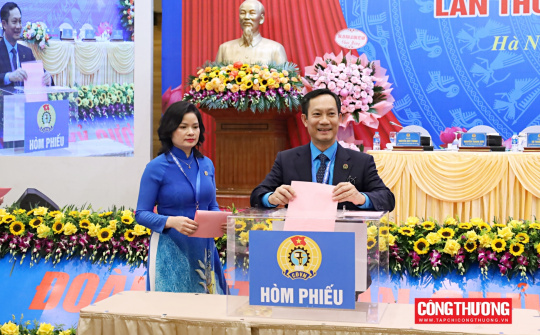 [CHÙM ẢNH] Đại hội Công đoàn Công Thương Việt Nam lần thứ V, nhiệm kỳ 2025 - 2030