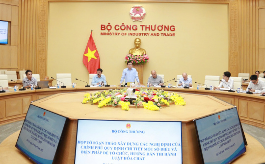 Bộ Công Thương trình Chính phủ dự thảo Nghị định quy định chi tiết và hướng dẫn một số điều của Luật Hóa chất