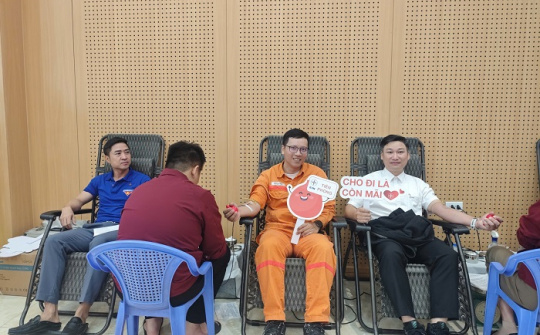 Nhiệt điện Thái Bình: "Trao giọt hồng - Dòng điện yêu thương lan tỏa"