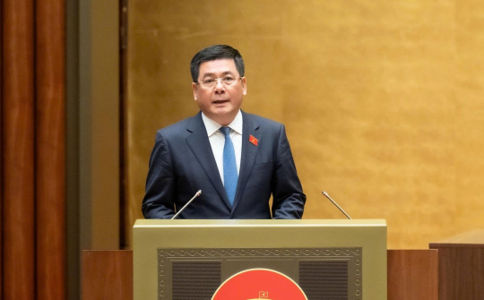 Bộ trưởng Nguyễn Hồng Diên báo cáo Quốc hội về các cơ chế, chính sách phát triển năng lượng quốc gia giai đoạn 2026 - 2030