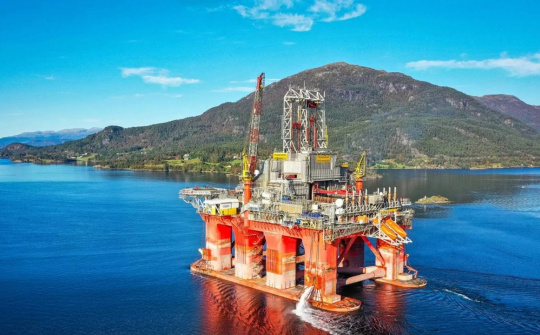 Giá xăng dầu hôm nay 6/12: Chạm mức cao nhất trong 2 tuần