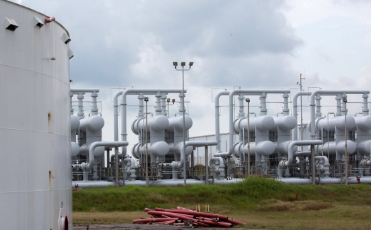 Giá xăng dầu hôm nay 9/12: Thị trường theo dõi các cuộc đàm phán liên quan tới Nga và Ukraine