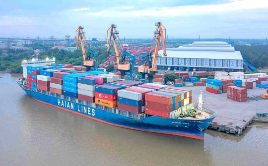 Xếp dỡ Hải An (HAH): Lọt TOP 100 hãng tàu lớn nhất thế giới, làm trung tâm dịch vụ cảng
