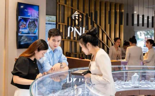 Vàng Phú Nhuận (PNJ): Giành thị phần phân khúc trung - cao cấp, sẽ cải thiện biên lợi nhuận