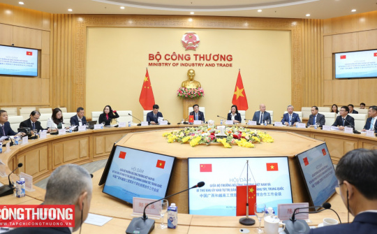 Bộ trưởng Nguyễn Hồng Diên và Bí thư Trần Cương (Quảng Tây, Trung Quốc): Tăng cường thúc đẩy mở rộng quy mô thương mại Việt Nam - Quảng Tây