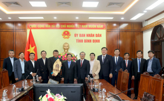 Doanh nghiệp Singapore đề xuất triển khai 5 dự án tại Bình Định