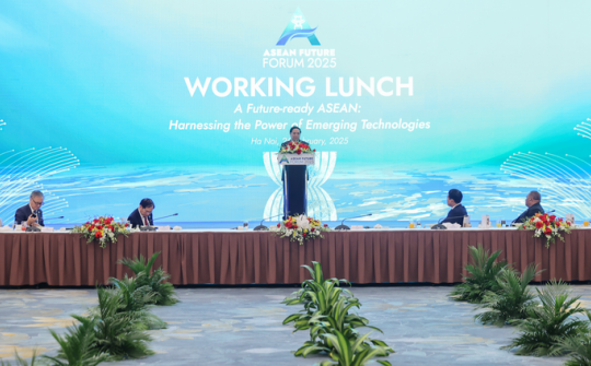 Thủ tướng: Các doanh nghiệp cần tiên phong để ASEAN đón đầu công nghệ mới nổi