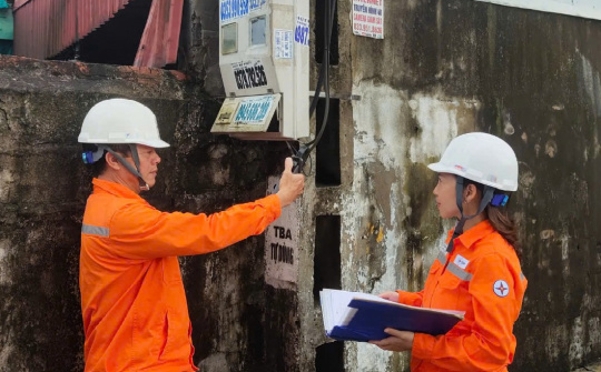 Khách hàng mua điện có trách nhiệm thực hiện biện pháp bảo đảm thực hiện hợp đồng mua bán điện