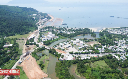 Tập đoàn Singapore tìm hiểu cơ hội đầu tư vào cảng Liên Chiểu, Đà Nẵng