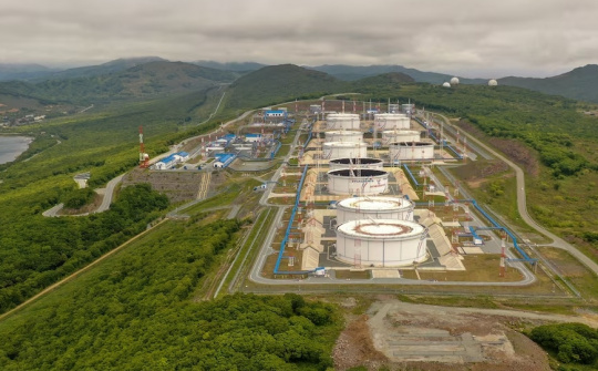Giá xăng dầu hôm nay 17/3: Tăng 1% do xung đột tại Trung Đông tiếp diễn