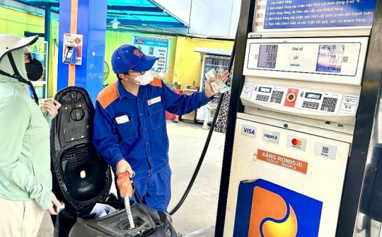 Giá xăng dầu hôm nay 20/3: Giá xăng trong nước tăng trở lại