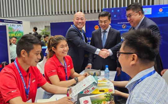 Hơn 700 gian hàng hội tụ tại Hội chợ hàng Việt Nam tiêu biểu Xuất khẩu năm 2025