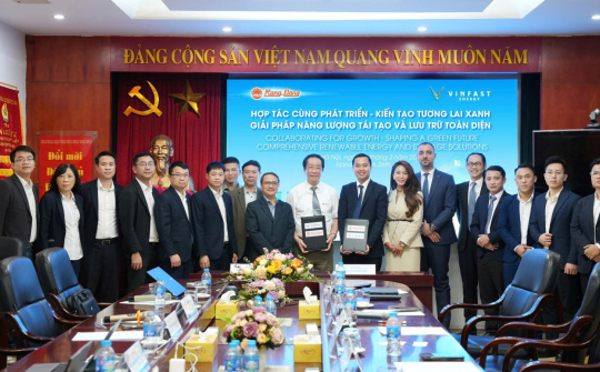 Rạng Đông bắt tay VinFast Energy thúc đẩy giải pháp năng lượng tái tạo và lưu trữ toàn diện