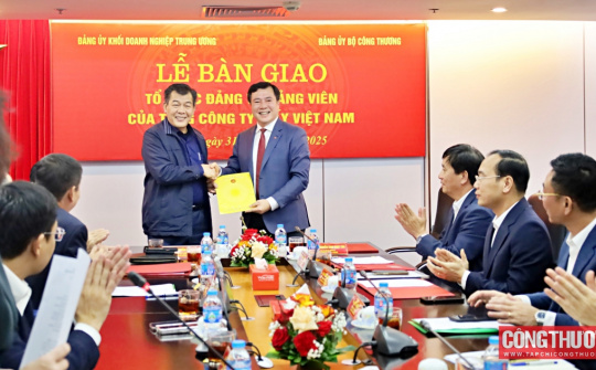 Chuyển giao Đảng bộ Tổng Công ty Giấy Việt Nam về Đảng bộ Bộ Công Thương