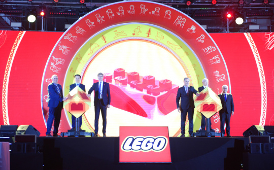 Khánh thành Nhà máy sử dụng năng lượng tái tạo LEGO hơn 1 tỷ USD ở Bình Dương