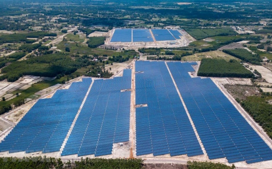 Giá phát điện tối đa cho nhà máy điện mặt trời là 1.876,57 đồng/kWh