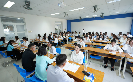 Trao hàng nghìn cơ hội đầu ra việc làm cho sinh viên Đại học Đông Á