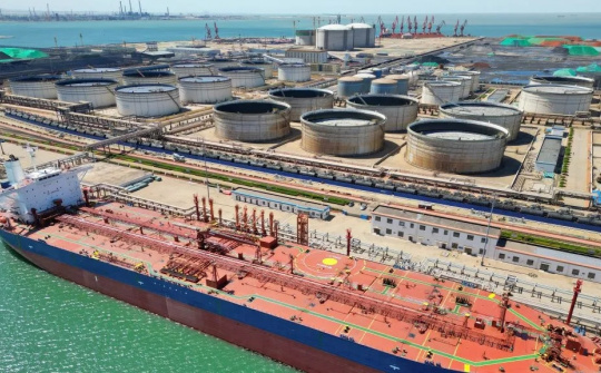 Giá xăng dầu hôm nay 12/4: Tăng trở lại do lo ngại đứt gãy nguồn cung từ Iran