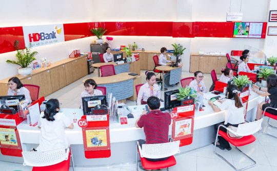Ngân hàng HDBank (HDB): Mục tiêu lãi tăng trưởng 29%, tái định vị Ngân hàng số Vikki Bank