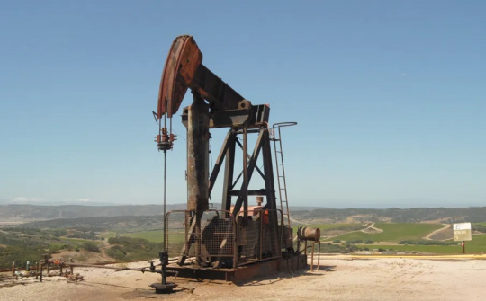 Giá xăng dầu hôm nay 15/4: Tăng nhẹ, thị trường dần ổn định